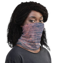 Load image into Gallery viewer, Neck gaiter, versatile accessory modeled as a face mask, on the right side, pink tones.